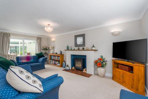 8 Harbour Close, Bidford On Avon, Alcester, B50 4EW