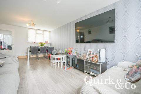 3 bedroom semi-detached house for sale, Fourth Walk, Canvey Island, SS8