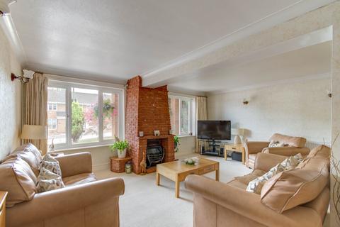 5 bedroom end of terrace house for sale, Glenmore Drive, Birmingham, West Midlands, B38