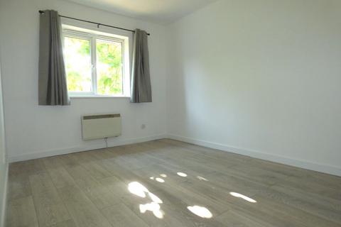 1 bedroom flat to rent, West Street, Erith