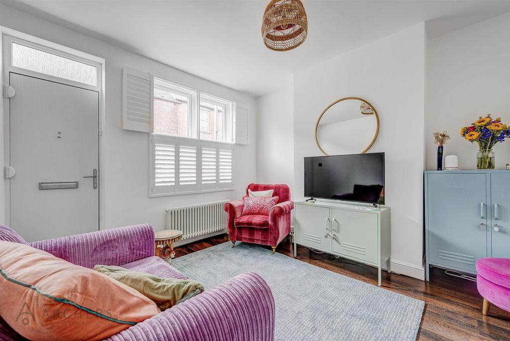 16 Loxley View Road(Interior)-2.jpg