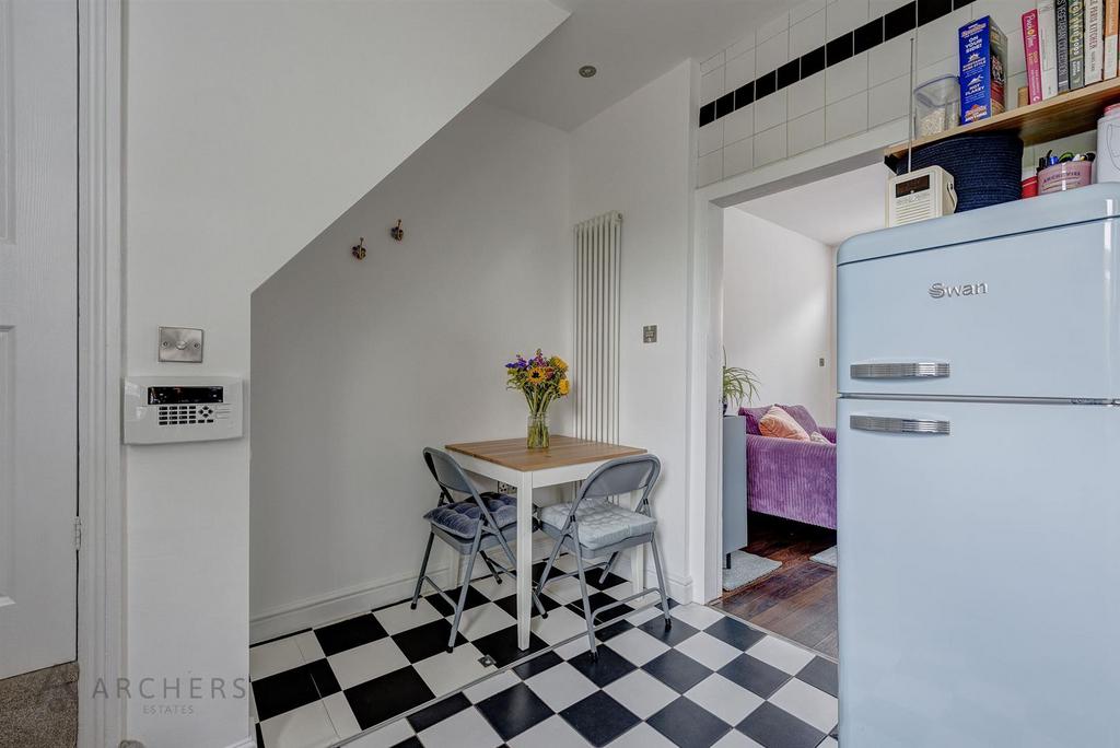 16 Loxley View Road(Interior)-13.jpg