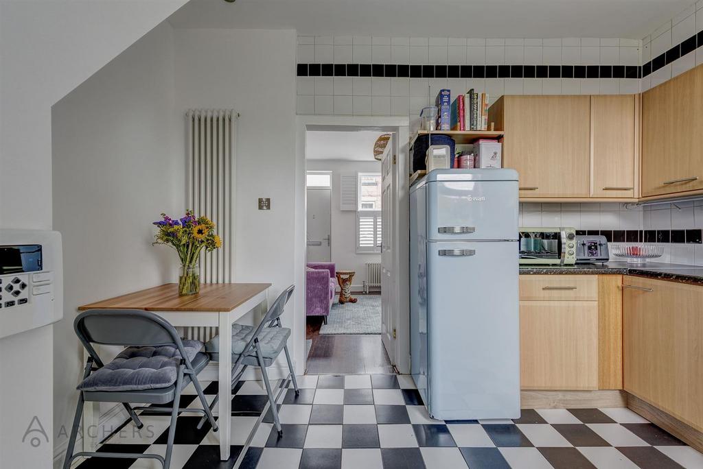 16 Loxley View Road(Interior)-14.jpg
