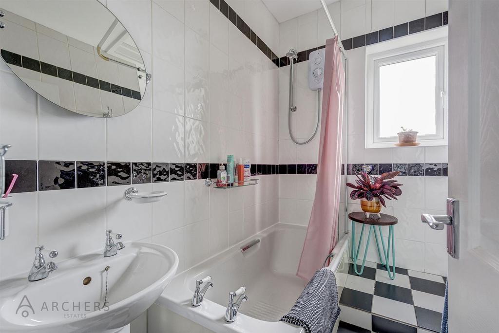 16 Loxley View Road(Interior)-24.jpg