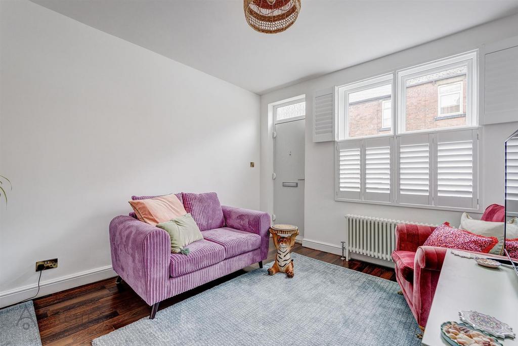 16 Loxley View Road(Interior)-4.jpg