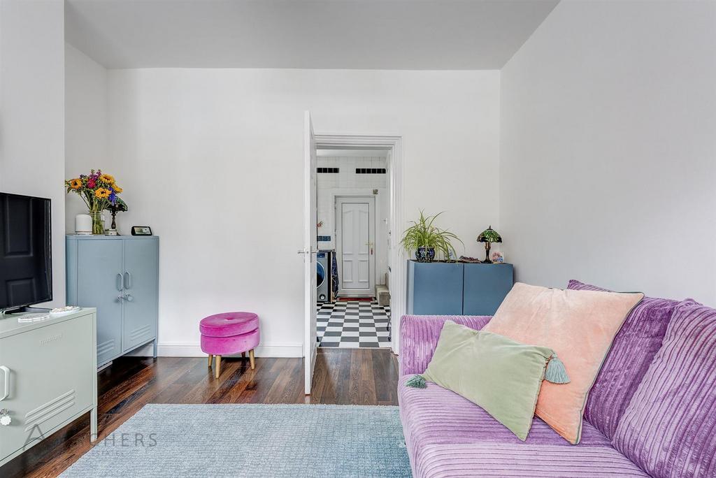 16 Loxley View Road(Interior)-5.jpg