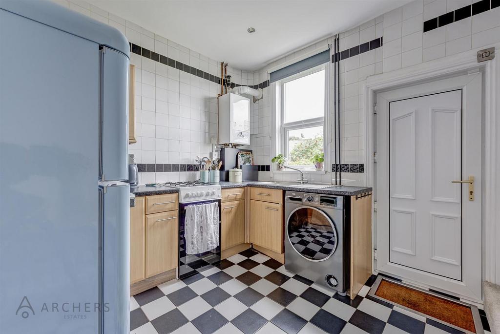 16 Loxley View Road(Interior)-8.jpg
