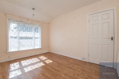 17 Briar Crescent, Exeter, EX2 6DX