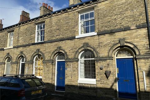 2 bedroom terraced house to rent, Dove Street, Shipley BD18