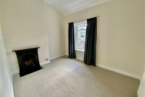 2 bedroom terraced house to rent, Dove Street, Shipley BD18