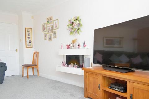 3 bedroom detached bungalow for sale, Thornlea Avenue, Hollinwood, Oldham