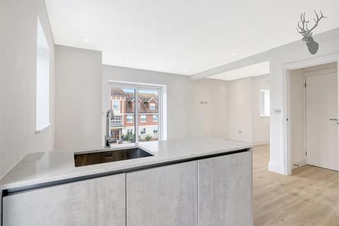 1 bedroom duplex for sale, Crossways, Manor Road, Chigwell