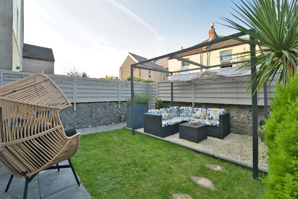 Clevedon Road, WestonSuperMare, BS23 5 bed terraced house for sale
