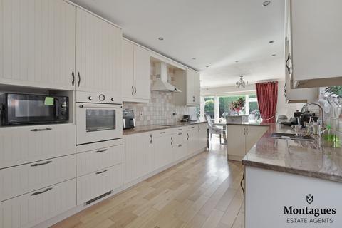 4 bedroom detached house for sale, The Orchards, Epping, CM16