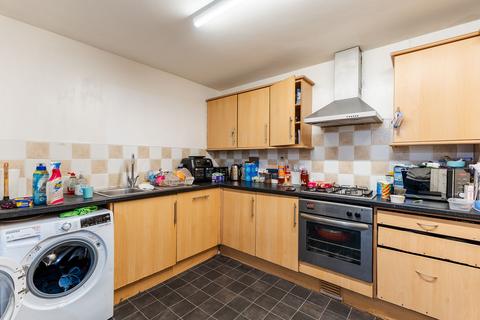 5 bedroom end of terrace house for sale, Osborne Road, Huddersfield, HD1