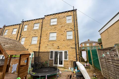 5 bedroom end of terrace house for sale, Osborne Road, Huddersfield, HD1