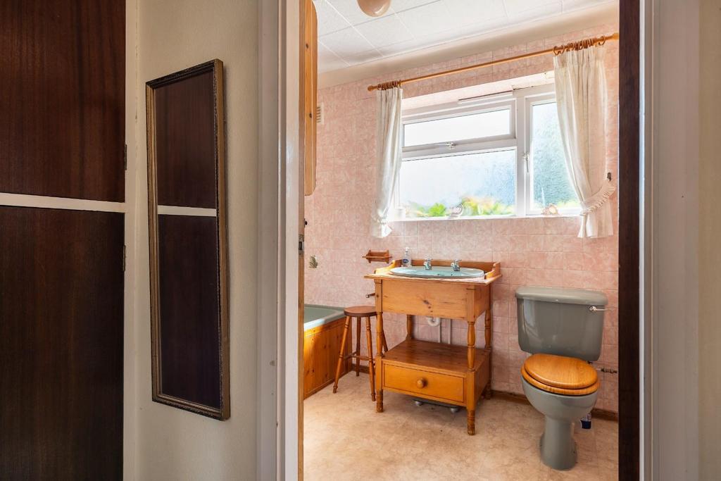 Bathroom-2.jpg
