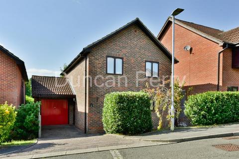 4 Anthorne Close, Potters Bar, EN6 1RW