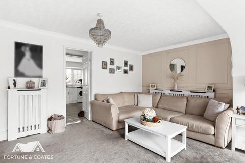 49 Tithelands, Harlow, CM19 5NB