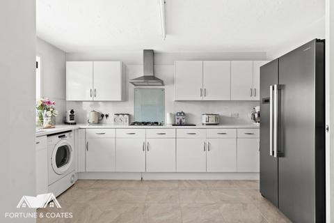 49 Tithelands, Harlow, CM19 5NB