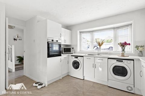 49 Tithelands, Harlow, CM19 5NB