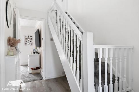 49 Tithelands, Harlow, CM19 5NB