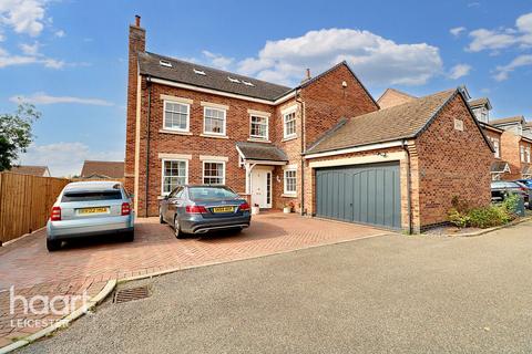 7 bedroom detached house for sale, Orchard Close, Leicester