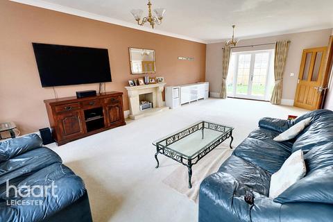 7 bedroom detached house for sale, Orchard Close, Leicester