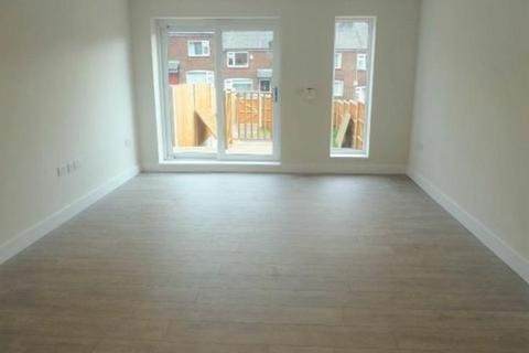 3 bedroom townhouse to rent, Rainsough Brow, Prestwich, M25