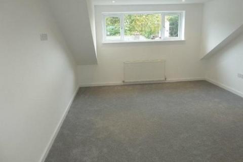 3 bedroom townhouse to rent, Rainsough Brow, Prestwich, M25