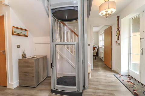 17 Downs Close, Broughton, Stockbridge, SO20 8FA