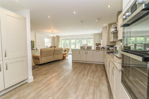 17 Downs Close, Broughton, Stockbridge, SO20 8FA