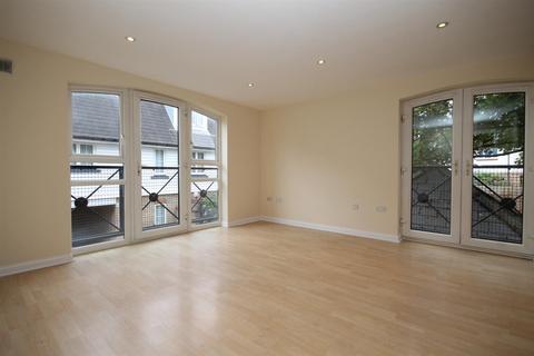 2 bedroom flat to rent, Millpond Place, Carshalton