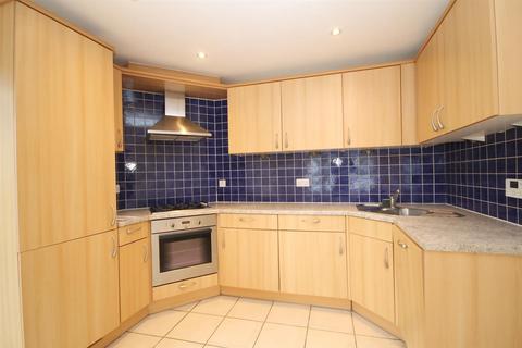 2 bedroom flat to rent, Millpond Place, Carshalton