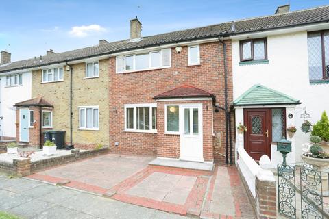 2 bedroom terraced house to rent, Winn Road London SE12