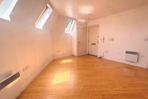 28 Brook View, Grange Park, Northampton, NN4 5DR