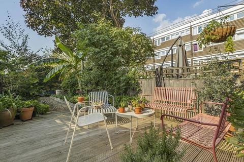 2 bedroom maisonette for sale, Pownall Road, London, E8