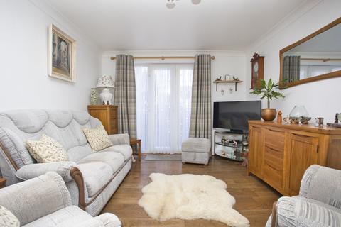 2 bedroom flat for sale, Folkestone Road, Dover, CT17