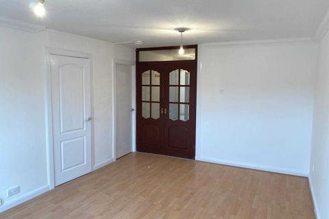 2 bedroom flat to rent, Greenrigg Road, Glasgow G67