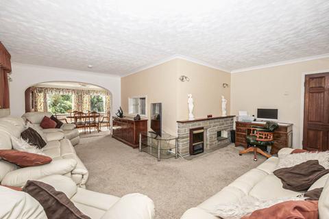 3 bedroom detached house for sale, Church Lane, Henley IP6 0RQ