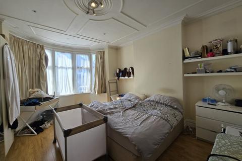 5 bedroom semi-detached house for sale, The Drive, NW11