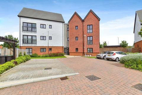 1 bedroom apartment to rent, Orchard Way Kings Hill ME19