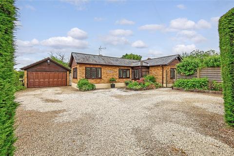 3 bedroom bungalow for sale, The Tye, Margaretting, CM4