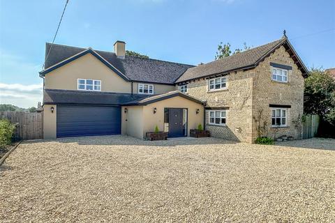 5 bedroom detached house for sale, Filands, Malmesbury