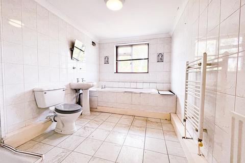 20 Aubrey Road, London, E17 4SL