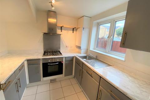 3 bedroom semi-detached house for sale, Tom Nolan Close, London, E15