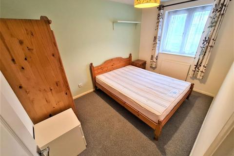 5 Tom Nolan Close, London, E15 3AU