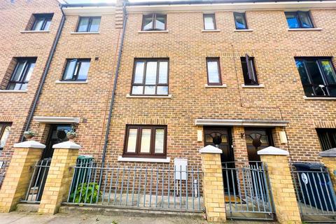 36 Corn Way, London, E11 4YF