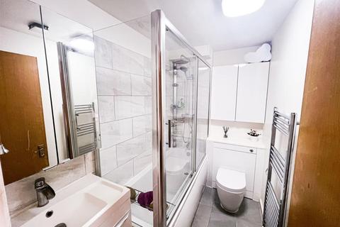 36 Corn Way, London, E11 4YF
