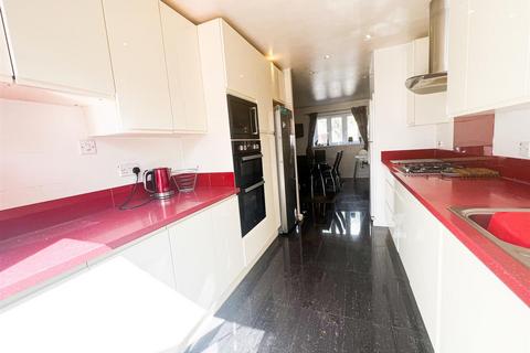 36 Corn Way, London, E11 4YF